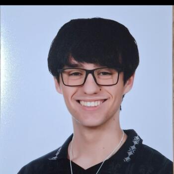 Babysitter in Bilbao: Adrian