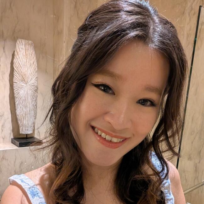 位于新加坡的临时保姆: Krystal