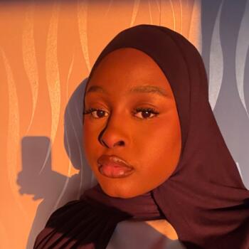 Baby-sitter Les Mûriers: M'mahawa