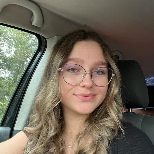 Babysitter in Bourges: Malwena