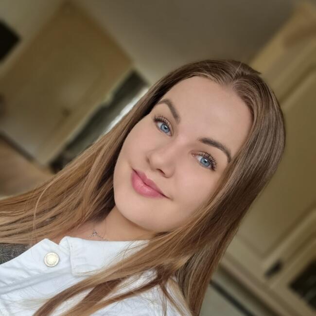 Oppas in Hoogvliet: Sanne