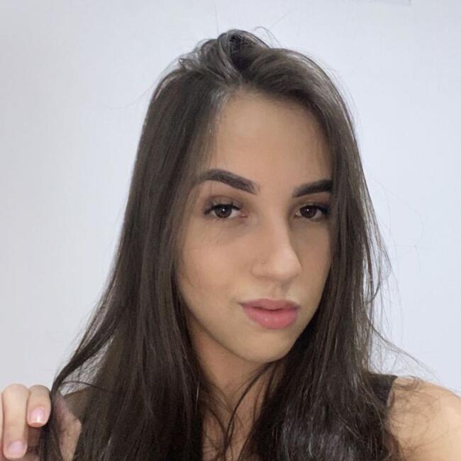 Babysitter in Serra: Maryanna