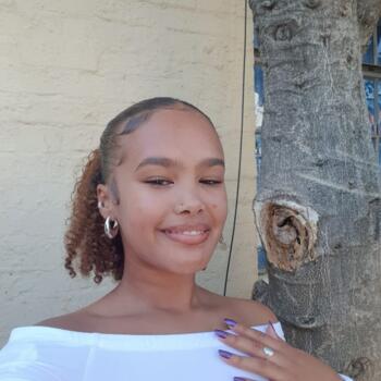 Babysitter in Paarl: Clio