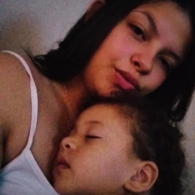 Emprego de babá em Itupeva: Giselly Hungria