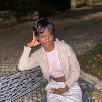 Babysitter in Sintra: Aizy