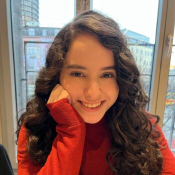 Babysitter in Novara: Ellen Leticia