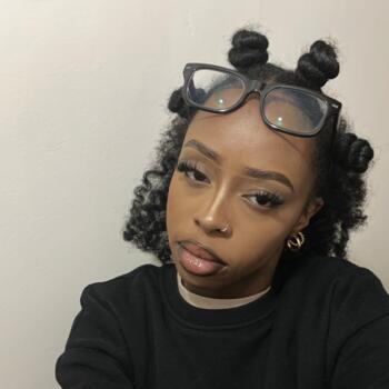 Babysitter in Limoges: Ashley