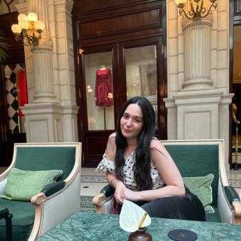 Babysitter in Rennes: Ines