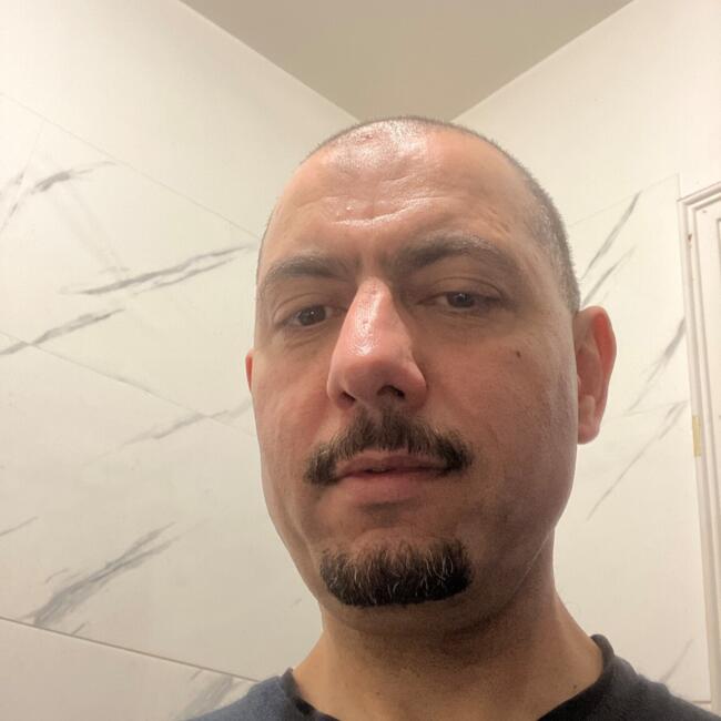 Babysitter in Gennevilliers: Adel