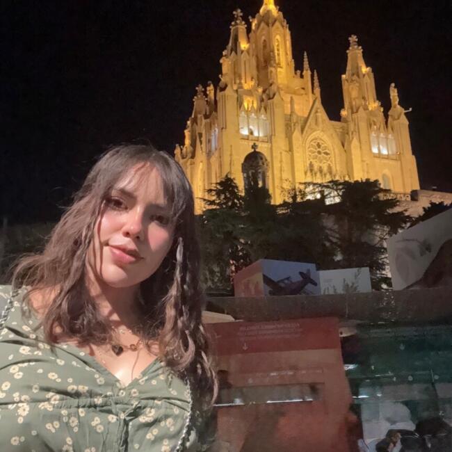 Babysitter in Barcelona: Mónica Margarita