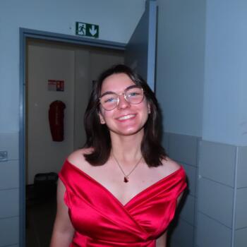 Babysitter in Chambray-lès-Tours: Maëla