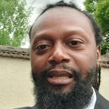 Emploi de nounous à Oshawa: job de garde d'enfants Richard