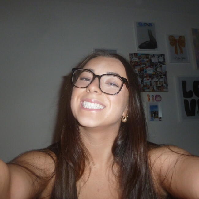 Babysitter in Wollongong: Libby