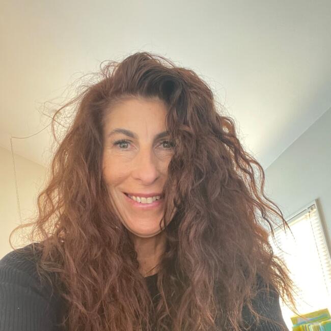 Babysitter in Nelson: Justine