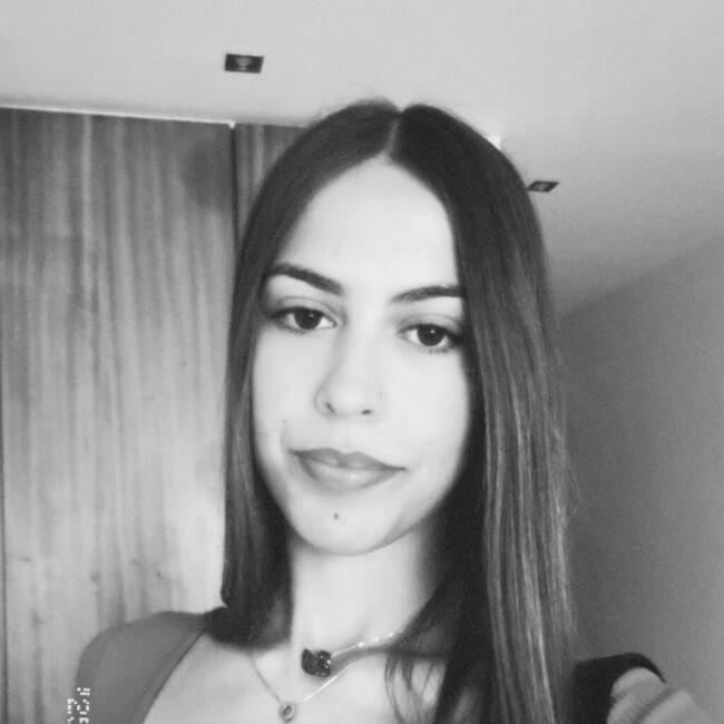 Babysitter in Vila do Conde: Francisca