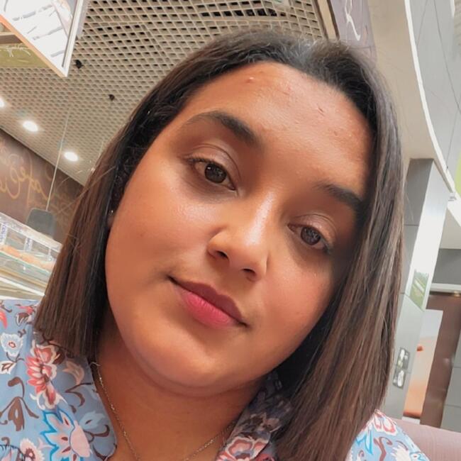 Babysitter in Averdon: Sara