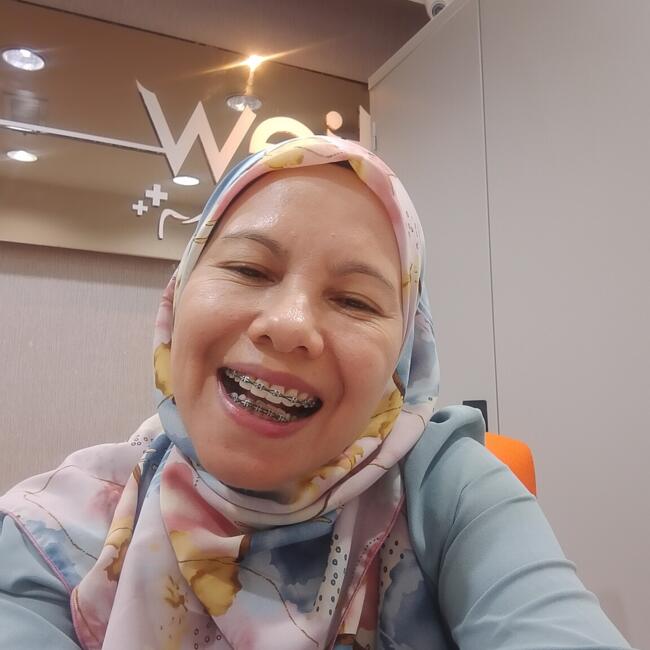 Babysitter in Batu Caves: Elina