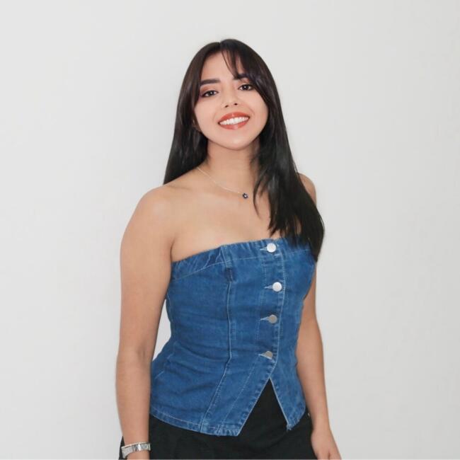 Babysitter in Dubai: Maria