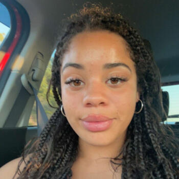 Babysitter Perth: Malikah