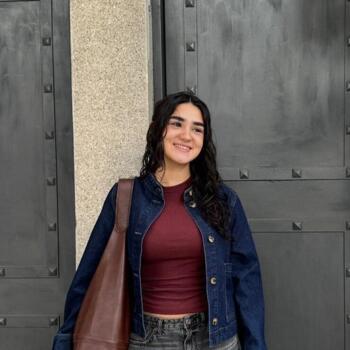 Babysitter in Montevideo: Brianna