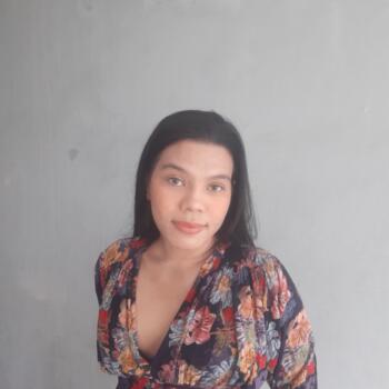 Nanny in Jakarta: Nuraeni
