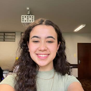 Babysitter in Curitiba: Sofia