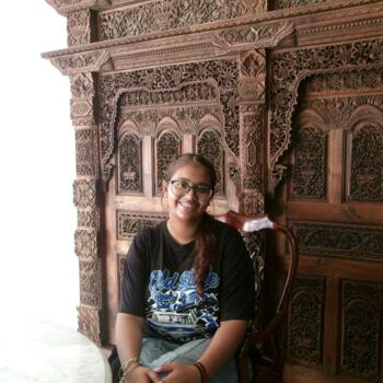 位于Singapore Island的临时保姆: Elakkia