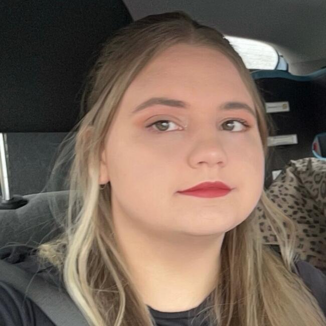 Babysitter in Salisbury: Breeana