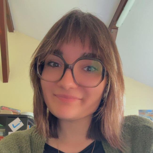 Babysitter in Saint-Paul-en-Born: Agathe