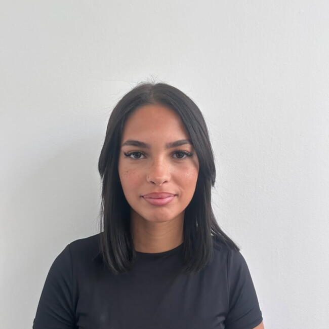Babysitter in Issy-les-Moulineaux: Sabrina
