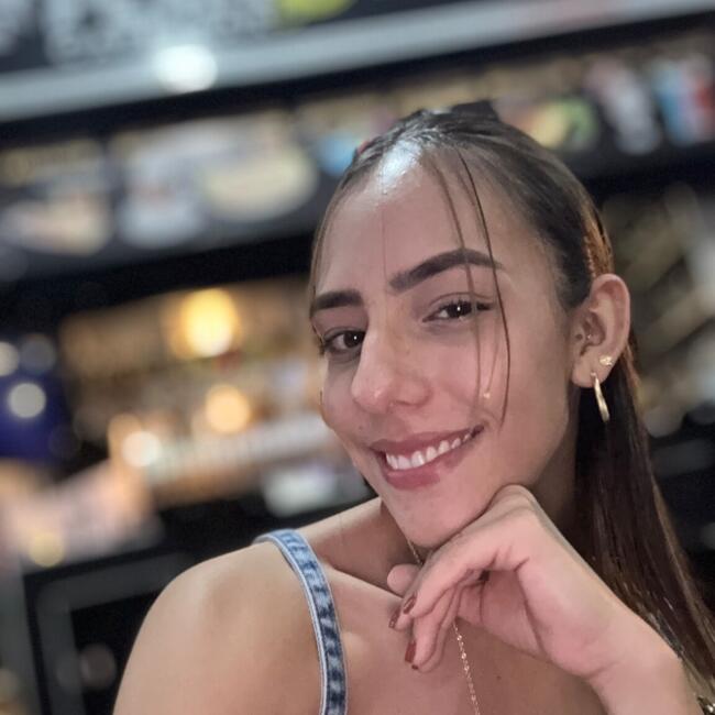 Babysitter in Sarria: Loren tatiana