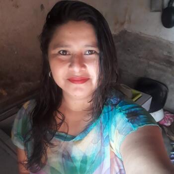 Babysitter in Naranjo: Yaneth