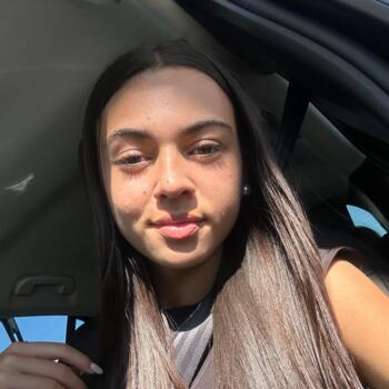 Babysitter em Venda do Pinheiro: Diana