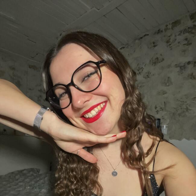 Babysitter in Saint-Georges-de-Didonne: Zélie