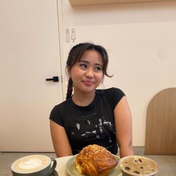 Babysitter in Niagara Falls: Angie