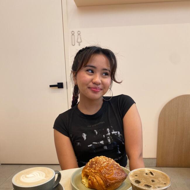 Babysitter in Niagara Falls: Angie