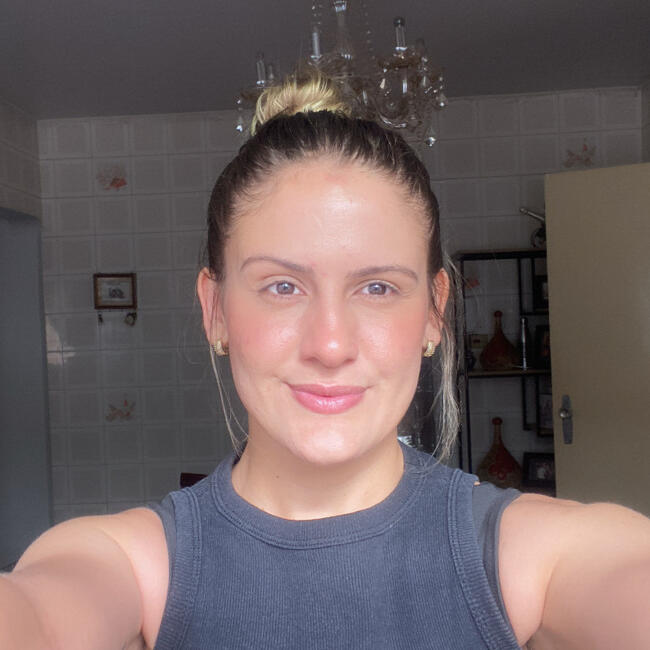 Babysitter in Palhoça: Jessica
