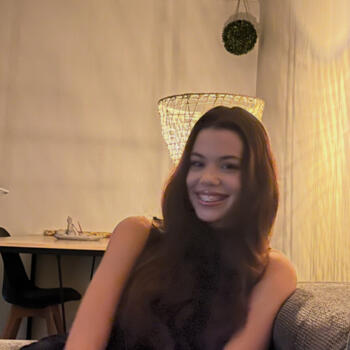 Babysitter in Le Haillan: Louna
