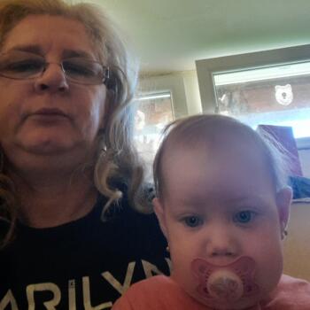 Babysitter in Budapest: Krisztina