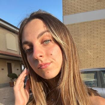 Babysitter a Fiumicino: Sara