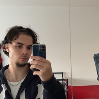 Babysitter in Suresnes: Noa