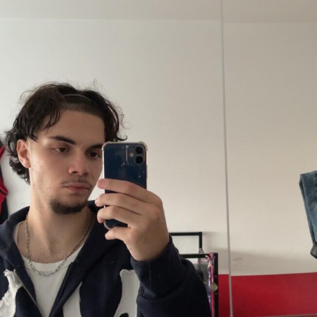 Babysitter in Suresnes: Noa