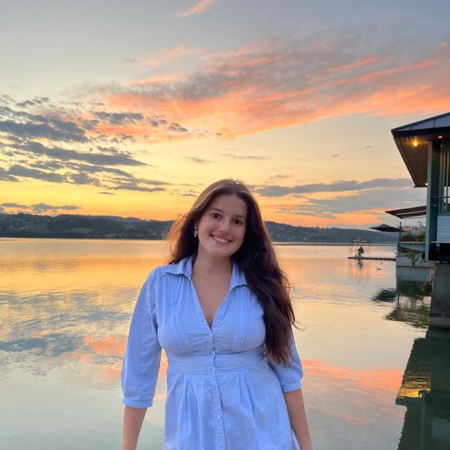 Babysitter in Lyon: Eloise