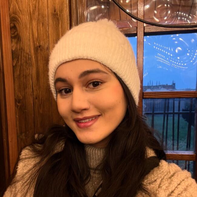 Babysitter in Erpe: Bouthaina