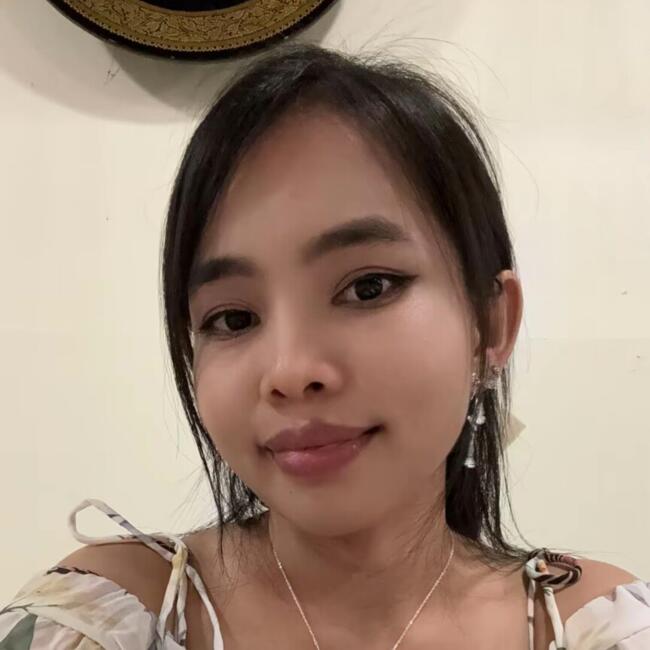 Babysitter in Sembawang Estate: Hmawe Thin