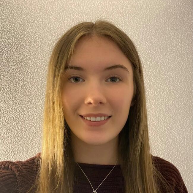 Babysitter in Peterculter: Sophie