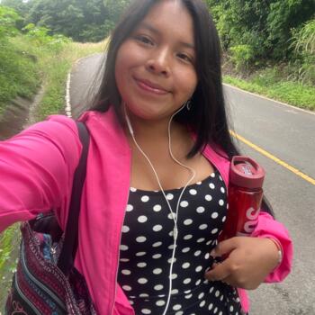 Babysitter in Boquete: Lily