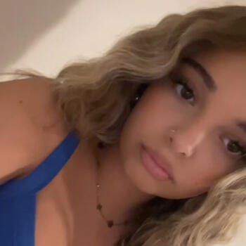 Babysitter in Peine: Angelina