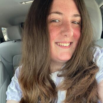 Babysitter in Vernon Hills: Christina