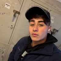 Adán Lucero